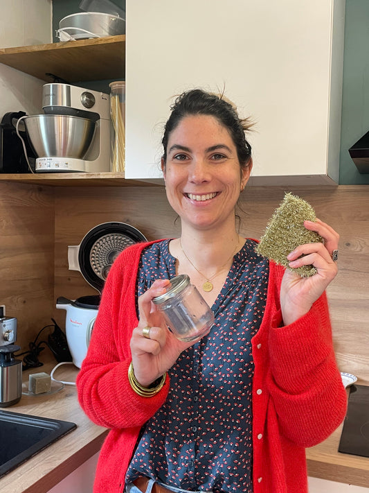 Comment enlever facilement les étiquettes sur les bocaux en verre vides 🌿
